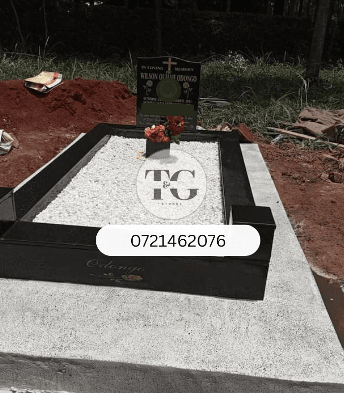 Open-Top Granite with White Pebbles on Gray-Base